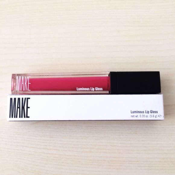 MAKE Luminous Lip Gloss