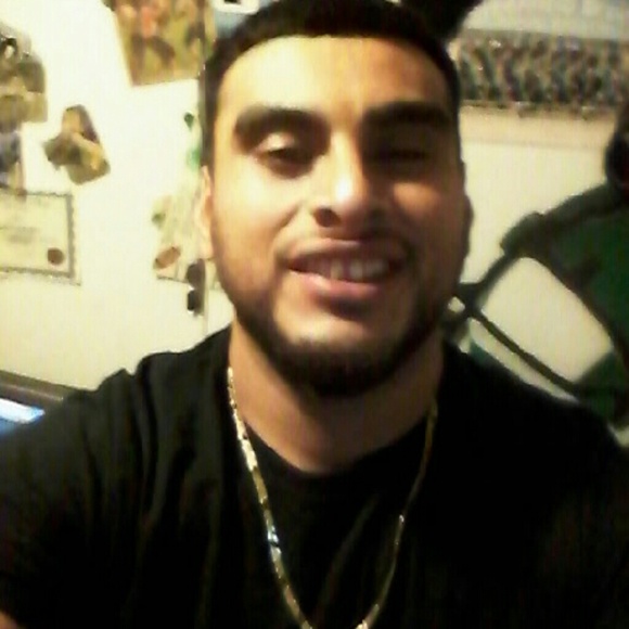 Meet your Posher, Javier - Picture 1 of 1