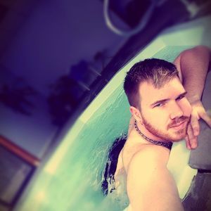 Meet your Posher, Christopher