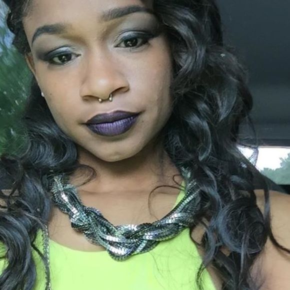 Meet your Posher, Tiera