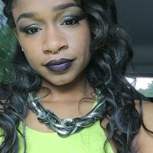 Meet your Posher, Tiera