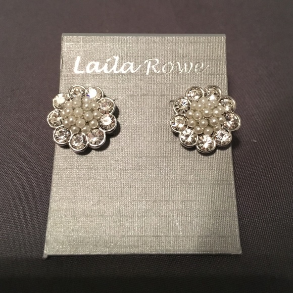 Laila Rowe Silver Pearly Flower Studs w/ Crystals - Picture 1 of 3