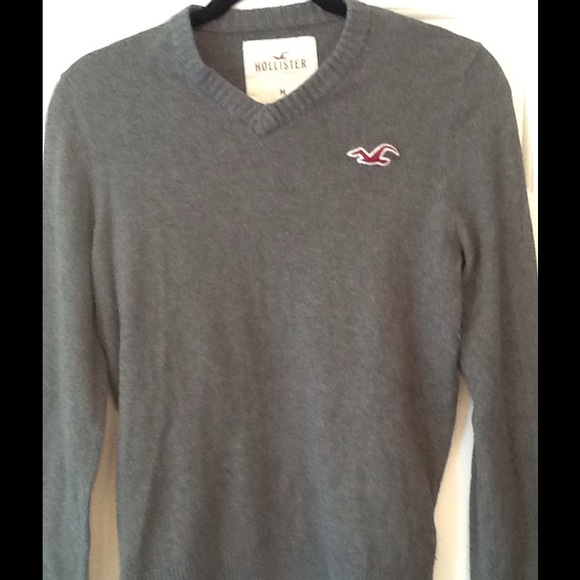 Hollister V Neck Sweater Childs size medium - Picture 3 of 4