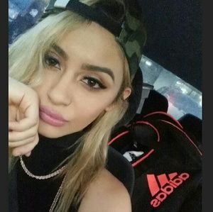 Meet your Posher, Aurora