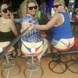 Meet your Posher, Cellea