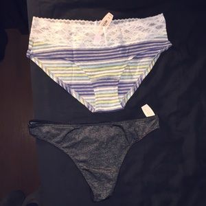 *NWT* Victoria's Secret panty bundle size med