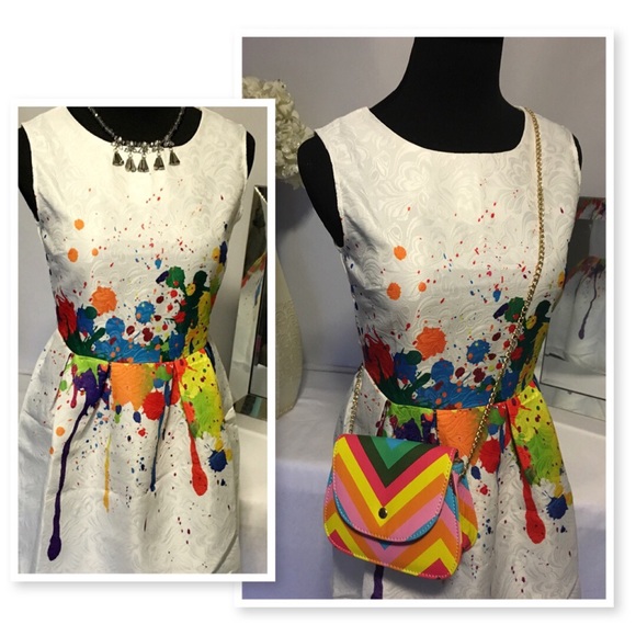 🌸Graffiti Print A-Line Dress - Picture 2 of 3