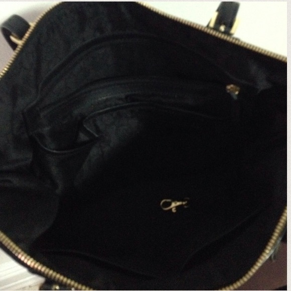 Michael Kors Bag! 😍😍 - Picture 2 of 4