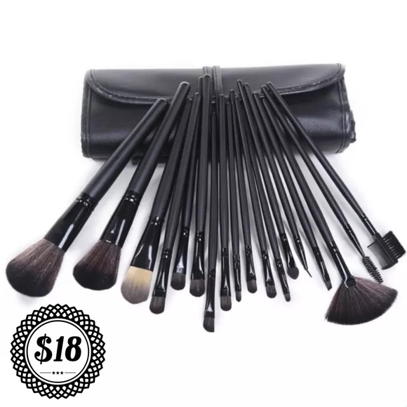 Other - 💰Shipping discount💰New 18 pcs makeup brushes