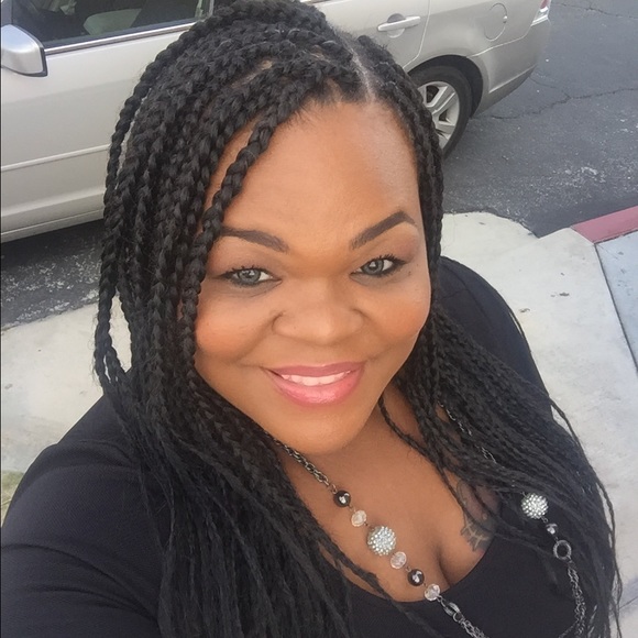 Meet your Posher, Dominique - Picture 1 of 1