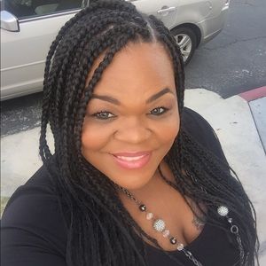 Meet your Posher, Dominique