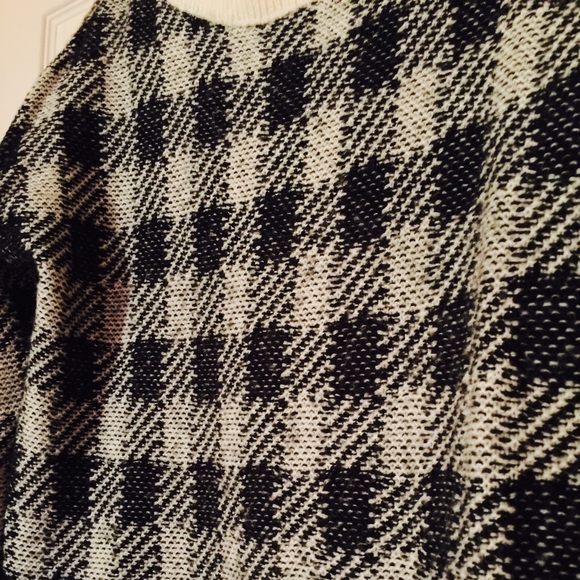 Express Sweater! - Picture 2 of 3