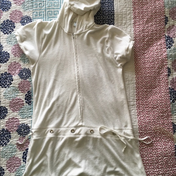 White Venus Cover Up - Picture 1 of 3