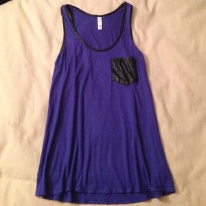 Tank top w/ fo leather trim and pocket