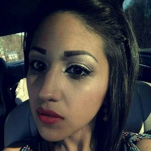 Meet your Posher, Mariela