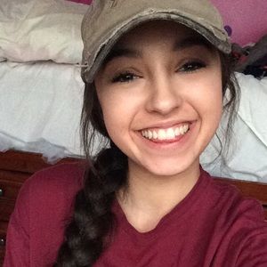 Meet your Posher, Samantha