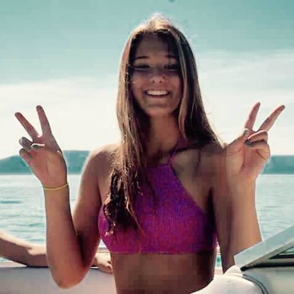 Meet your Posher, Elise