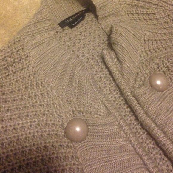 Selling my very lovely and chic sweater! - Picture 2 of 3