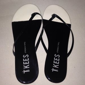 Authentic Tkees sandals