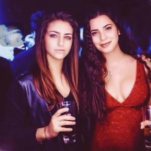 Meet your Posher, Dina