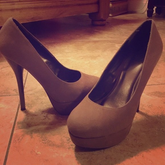 Light brown/Nude Heels