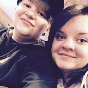 Meet your Posher, Casey