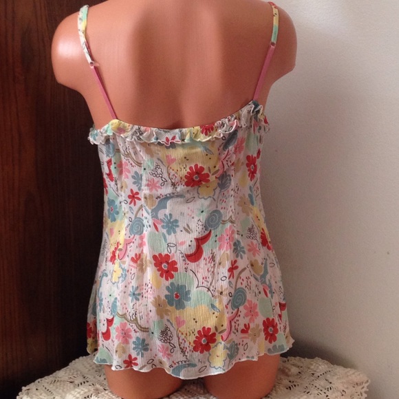 ⏰WEEKEND SALE⏰ NWT GUESS TOP - Large - Picture 2 of 4