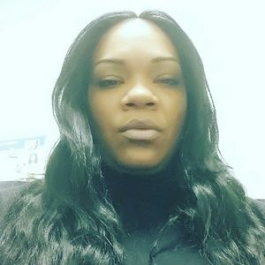 Meet your Posher, Loida