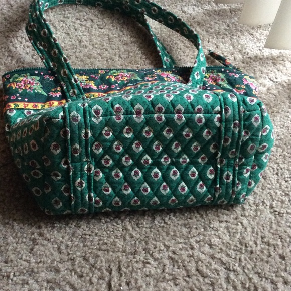 SALE Vera Bradley green fields larger tote - Picture 4 of 4