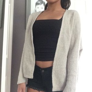 Brandy Melville Cardigan/Sweater