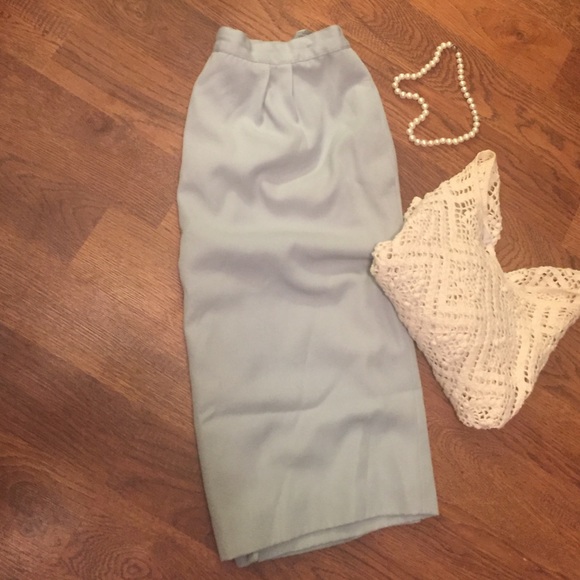 🚫SOLD🚫Vintage sky blue pencil skirt PLUS - Picture 2 of 4