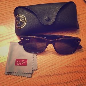 Wayfarer Tortoise Shell Ray-Bans