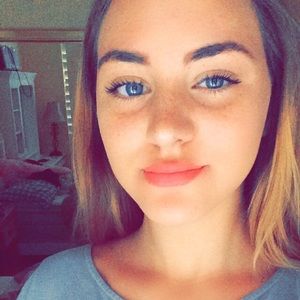 Meet your Posher, Alissa