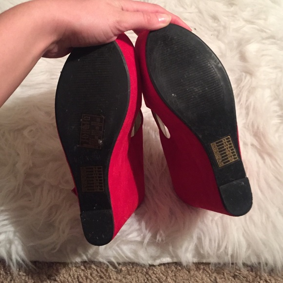 SOLD - Picture 3 of 4