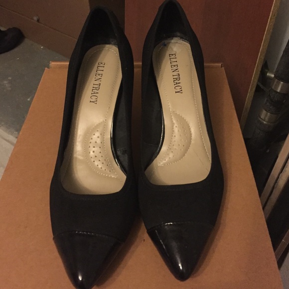 Patent leather and microfiber heeled pumps