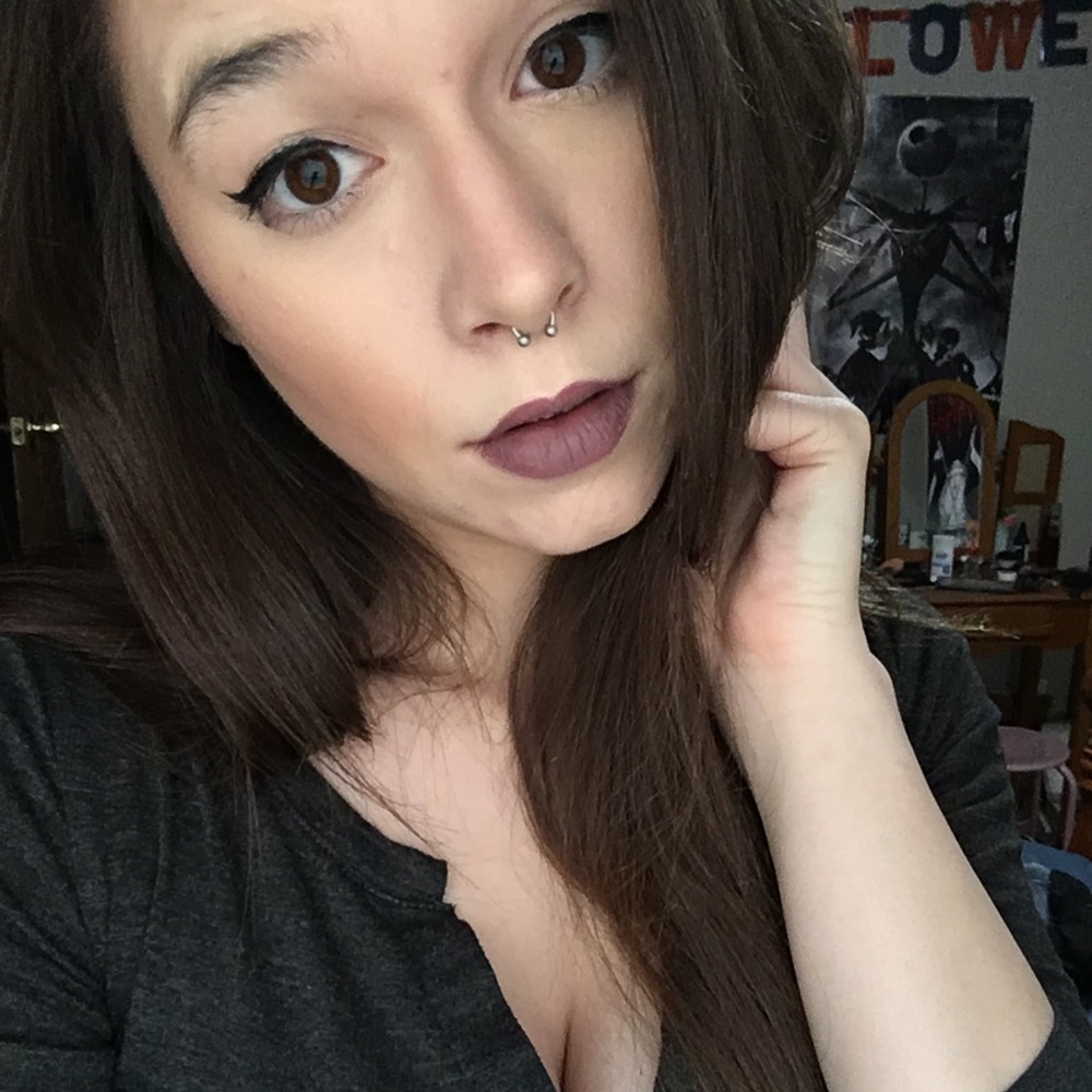 Meet your Posher, Lauren