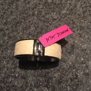 Betsy Johnson Cream Glitter Bangle Bracelet