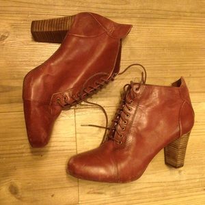 Nine West Burgandy Boots