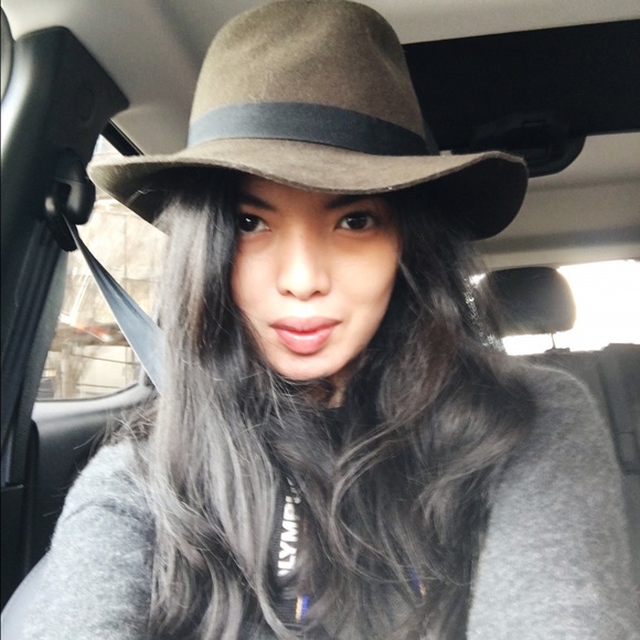 Meet your Posher, Jaymee - Picture 4 of 4