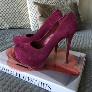 Jessica Simpson Waleo Suede Burgandy Pumps