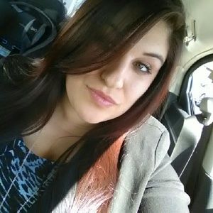 Meet your Posher, Cristina