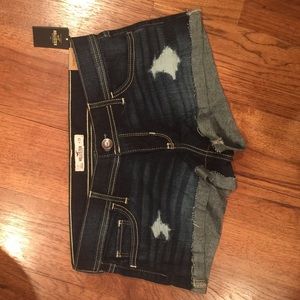 Brand new Hollister low rise shorts size 7