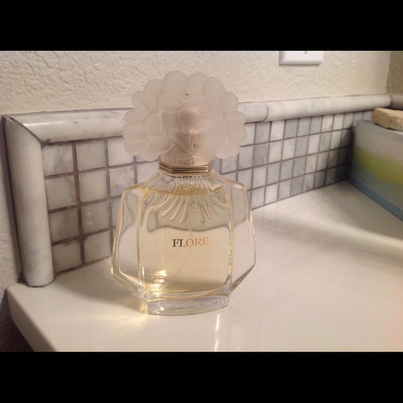 Flore by Carolina Herrera