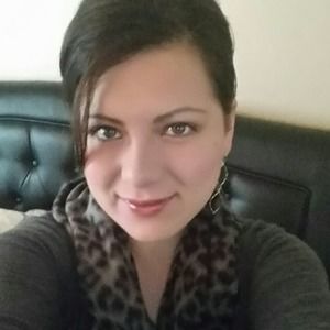 Meet your Posher, Carolina