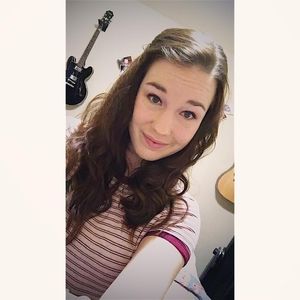 Meet your Posher, Lauren