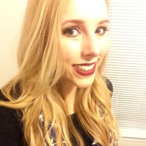 Meet your Posher, Lauren
