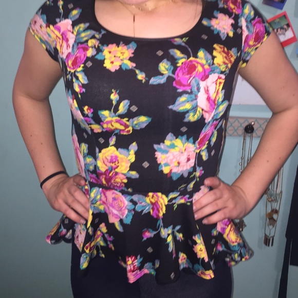 black peplum top!!!