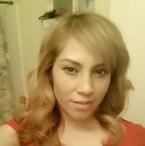 Meet your Posher, Miriam