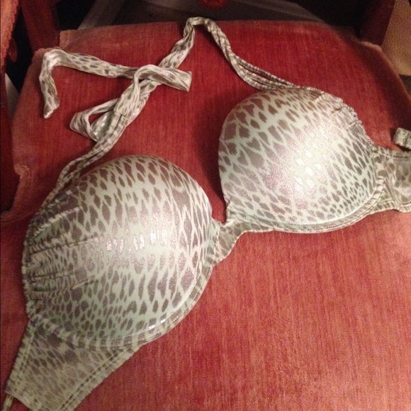 Never worn ⚠️ VS Bikini Top