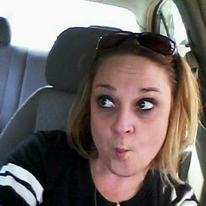 Meet your Posher, Clarissa